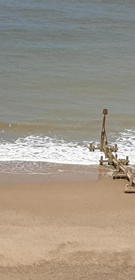 Tranquillity Sea Side Caravan Apartment Trimingham Bagian luar foto